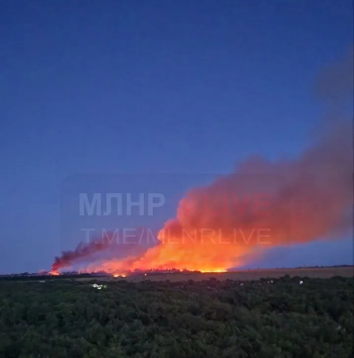 Explosions were heard in Lugansk: the facility of the Russian occupiers is on fire. Photo and video dqxikeidqxidqrant