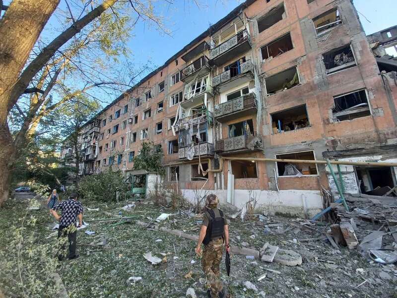 Росіяни обстріляли Торецьк і Лиман на Донеччині: є загиблі й поранені. Фото руйнувань