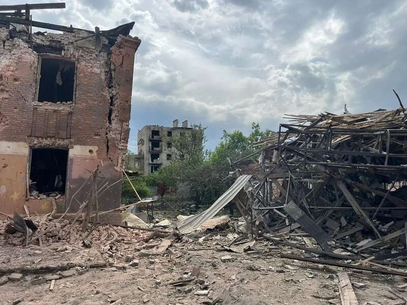 Росіяни обстріляли Торецьк і Лиман на Донеччині: є загиблі й поранені. Фото руйнувань