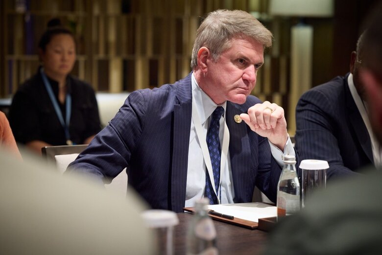 Майк Маккол на зустрічі з Володимиром Зеленським