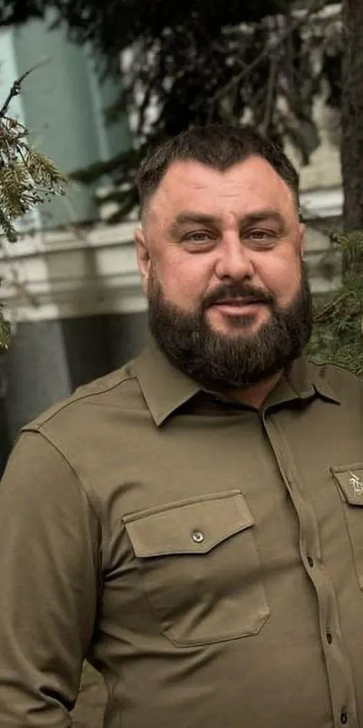 Без батька залишилися троє донечок: у боях за Україну загинув доброволець зі Львівщини. Фото dqxikeidqxidqeant