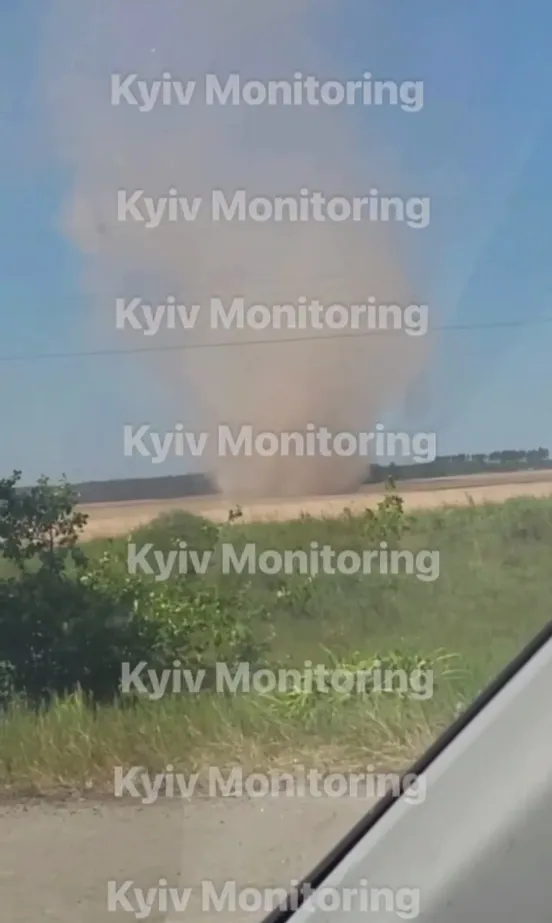 У Київській області помітили величезний смерч. Подробиці і відео