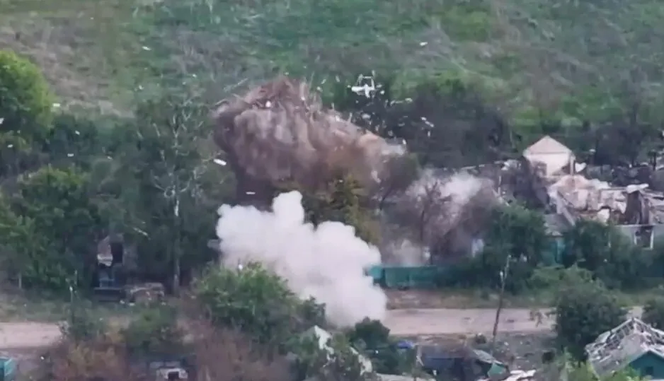 У врага минус БМП и МТ-12