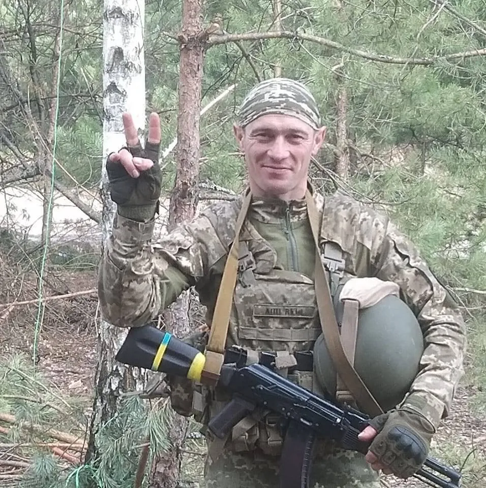 Без батька залишилось п’ятеро дітей: у боях за Україну загинув захисник з Хмельниччини. Фото dqxikeidqxidqeant