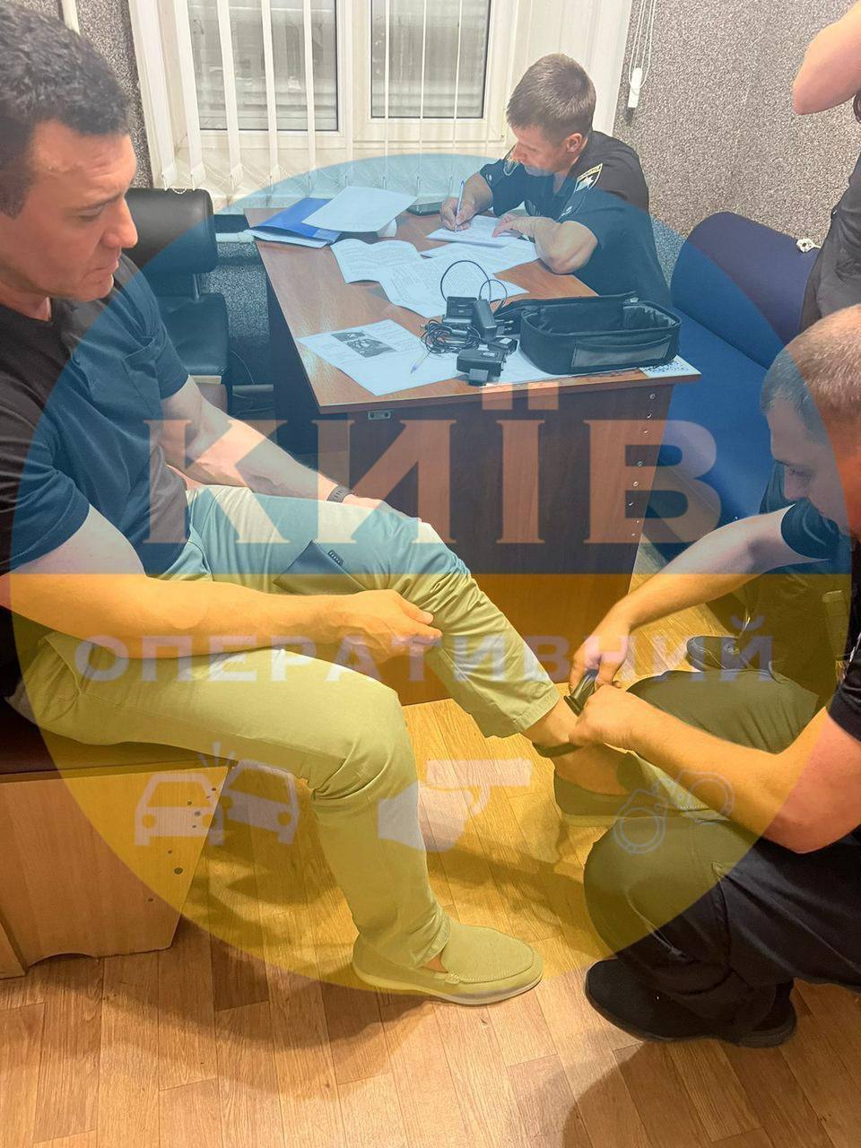 В Офисе генпрокурора объяснили, почему нардепа Тищенко не сразу надели электронный браслет dqxikeidqxidqrant