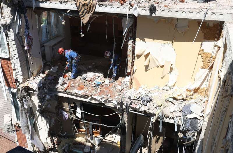 Росіяни понад 10 разів обстріляли Нікопольщину: вигоріло 2,5 га пшениці, є руйнування. Фото