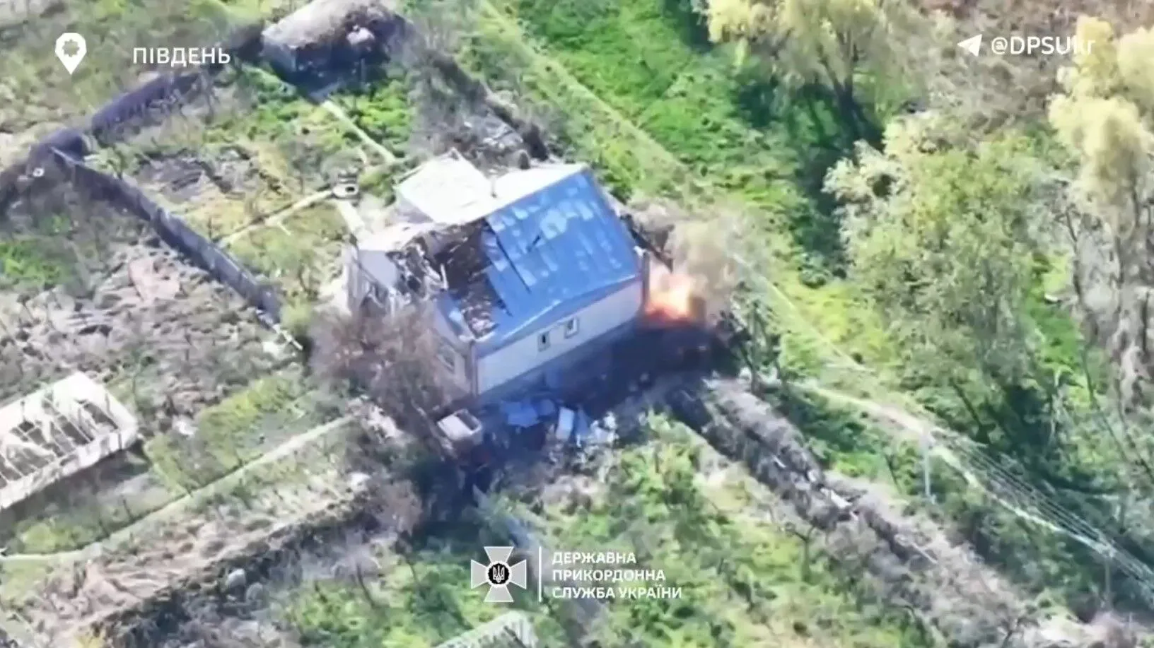 They attacked with FPV drones: the border guards attacked the enemy position in the south and destroyed the communications system. Video