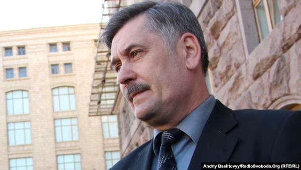 У 2012 році Олександр Мазурчак був першим заступником голови КМДА dqxikeidqxidtant