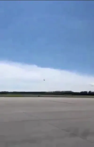 Протаранил взлетную полосу: в Гдыне разбился самолет польских ВВС. Фото и видео dqxikeidqxidqrant