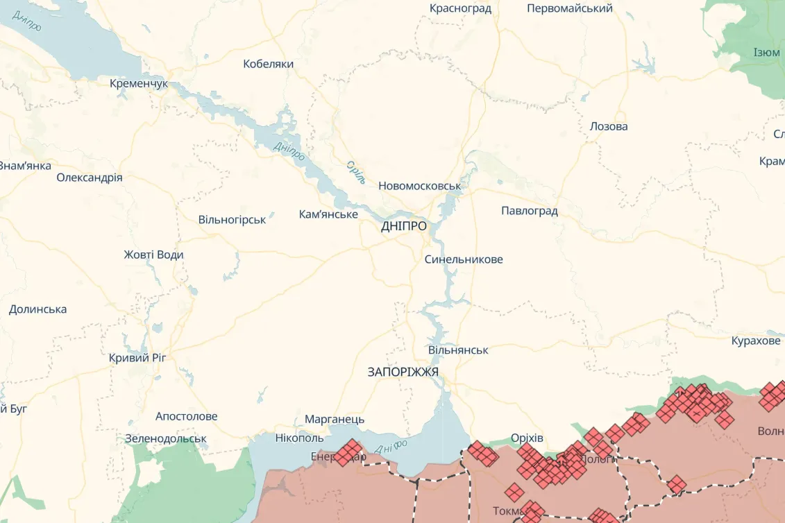 На Дніпропетровщині після ударів РФ спалахнули пожежі, є постраждала. Фото dqxikeidqxidqrant