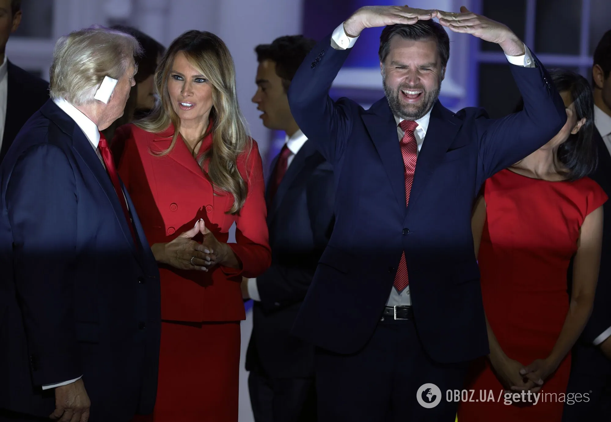 Мелания Трамп удивила редким выходом на публику после покушения на убийство ее мужа. Фото dqxikeidqxiqduant