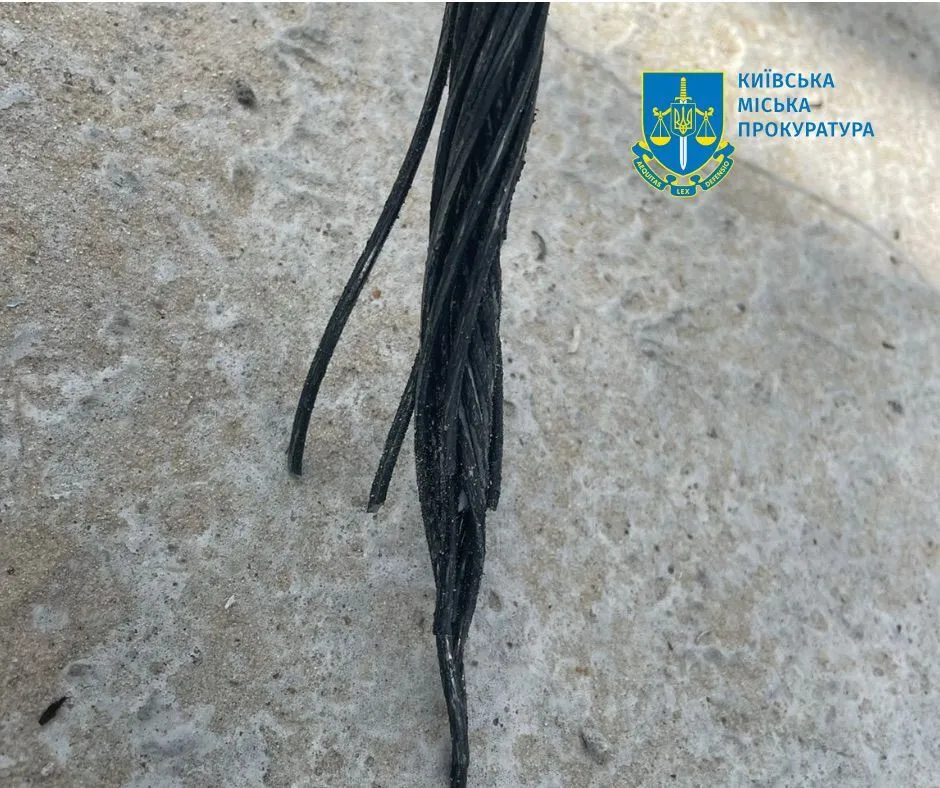 Першим їхав брат загиблого хлопця: нові подробиці трагедії на атракціоні через Дніпро в Києві. Фото і відео dqxikeidqxidqqant