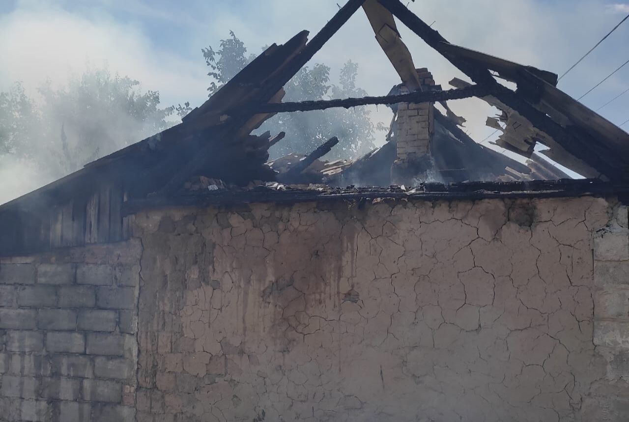 Россияне весь день обстреливали Никопольщину: повреждено несколько домов, ранен. Фото