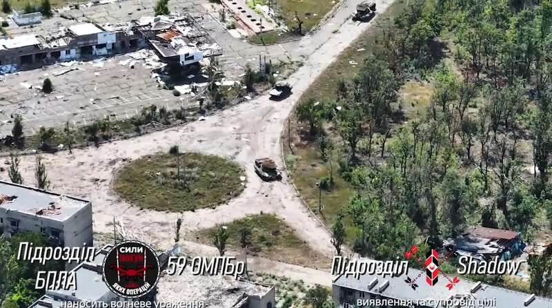 В окупантів не було жодного шансу: Сили оборони розбили колону техніки ворога, затиснувши в пастку