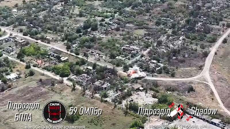 В окупантів не було жодного шансу: Сили оборони розбили колону техніки ворога, затиснувши в пастку