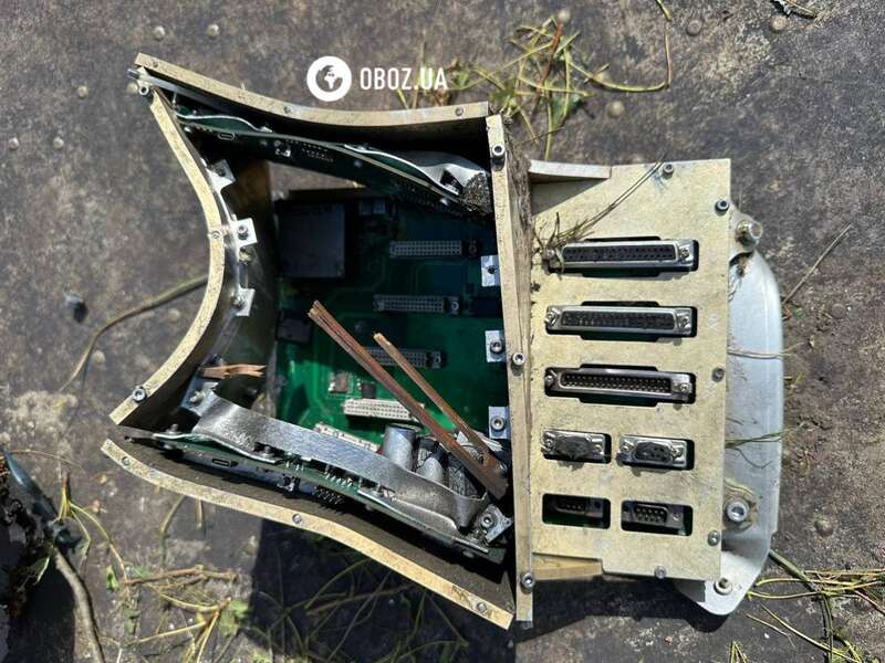 A drone hit the house of Russian opposition leader Ponomarev near Kiev: the politician received numerous injuries. Photo