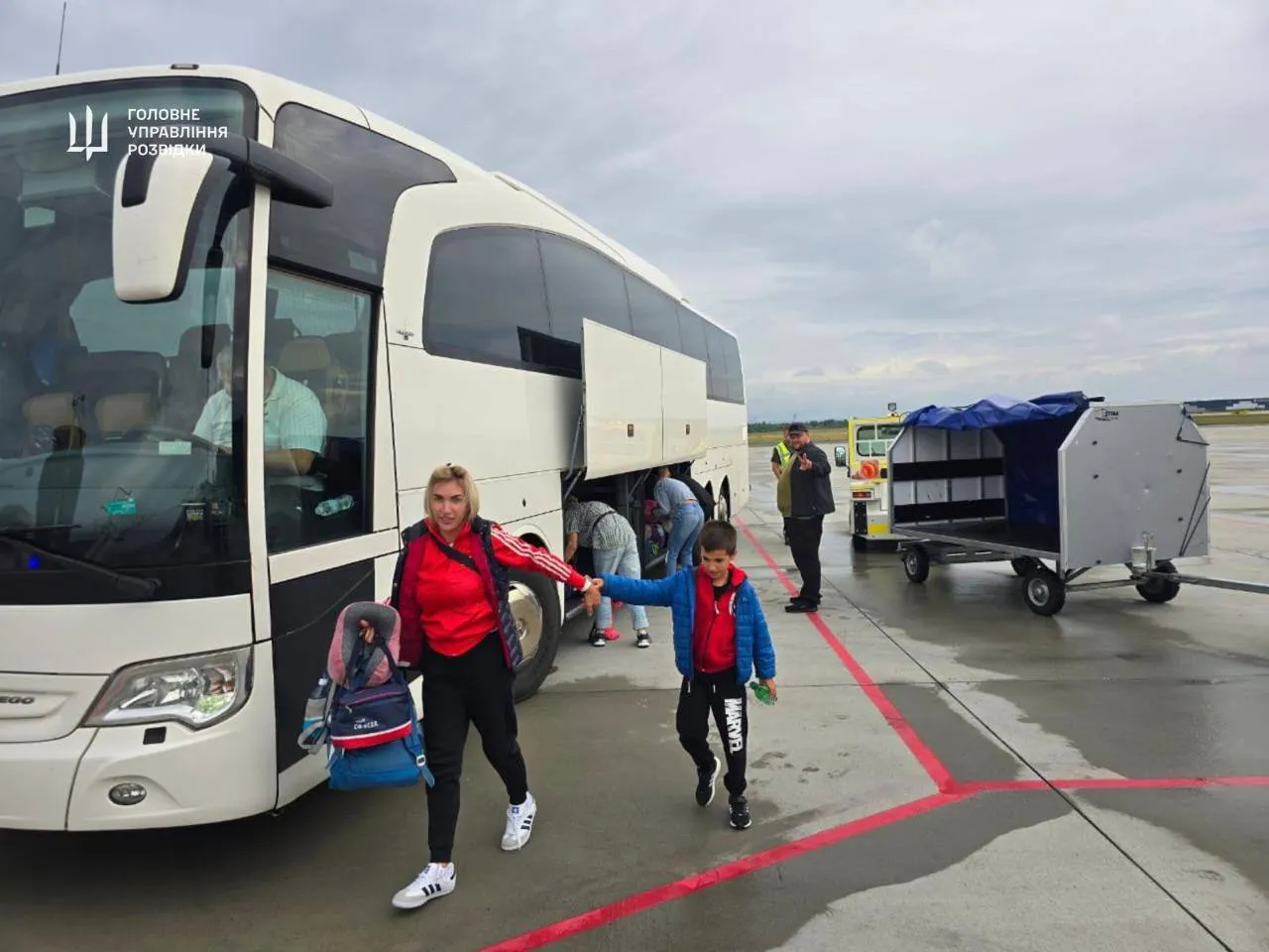 The Main Intelligence Directorate and the Ministry of Foreign Affairs evacuated Ukrainian citizens from Lebanon. Photo and video