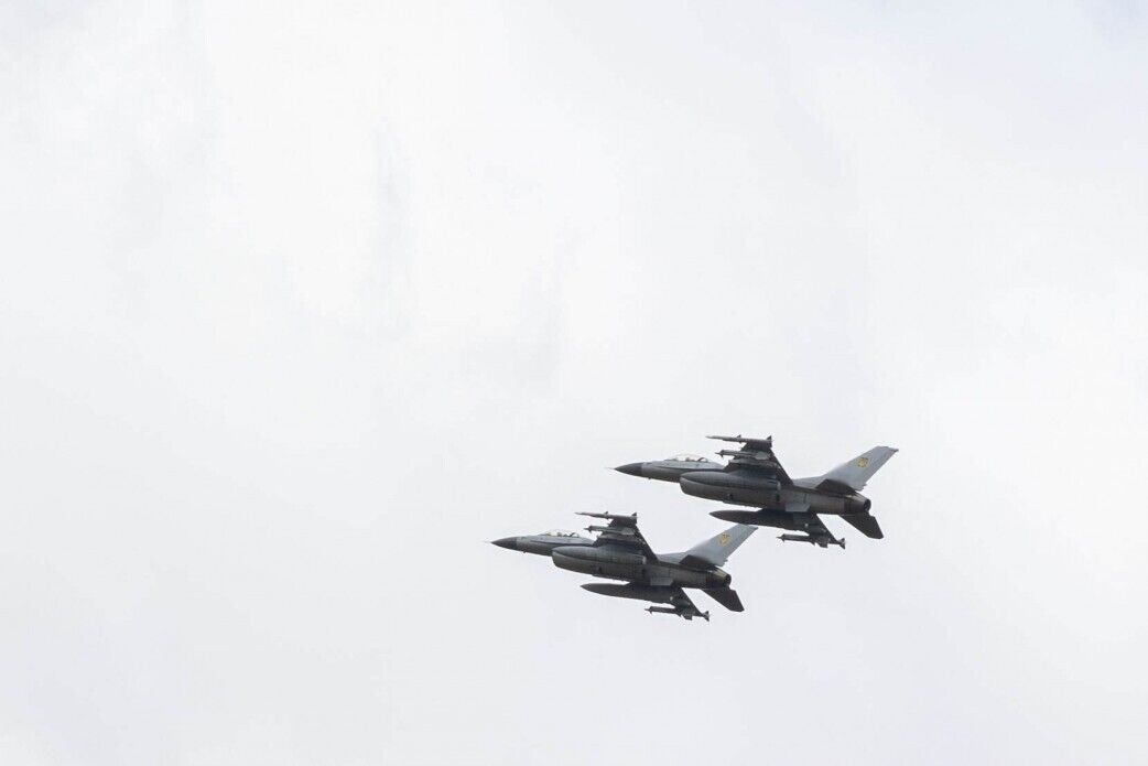 :      F-16 dqxikeidqxidqrant