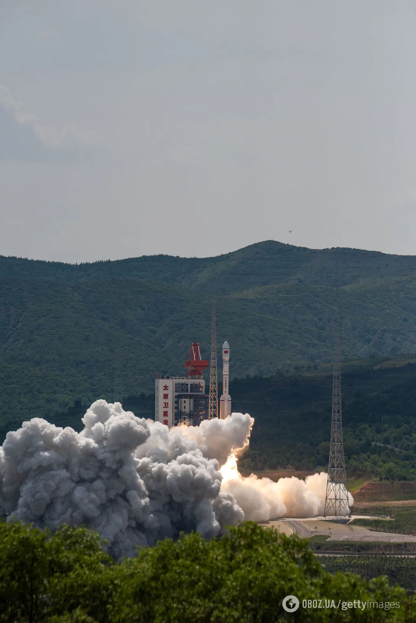 Китай запустив у космос першу партію супутників, які кидають виклик Starlink Ілона Маска: у планах – понад 14 000 до 2030 року dqxikeidqxidqeant