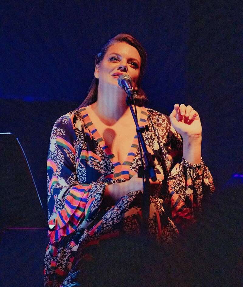 Три братских народа? Известная поэтесса Вера Полозкова неожиданно заговорила об объединении россиян, белорусов и украинцев dqxikeidqxiuuant