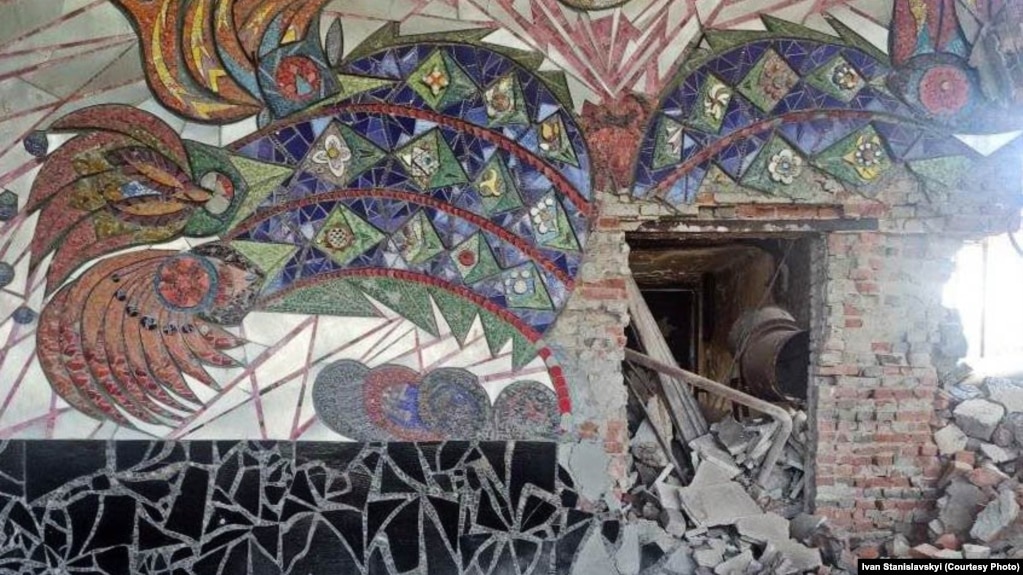 Панно «Дерево Життя» Алли Горської у Маріуполі зруйноване ракетними обстрілами