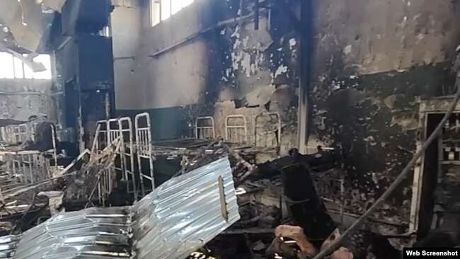 Падение на территорию завода «Азовсталь» большого количества ярких зажигательных снарядов во время вторжения России в Украину, 2022 год