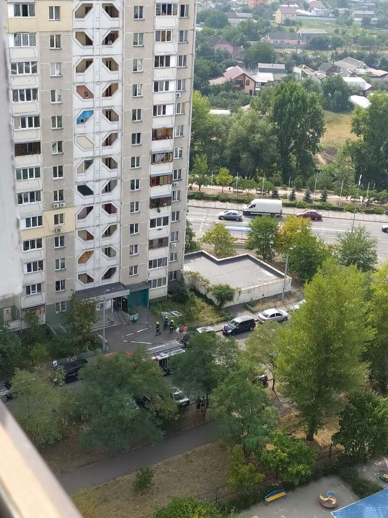 В Киеве на Троещине произошел взрыв в квартире многоэтажки. Все подробности и фото dqxikeidqxidqeant