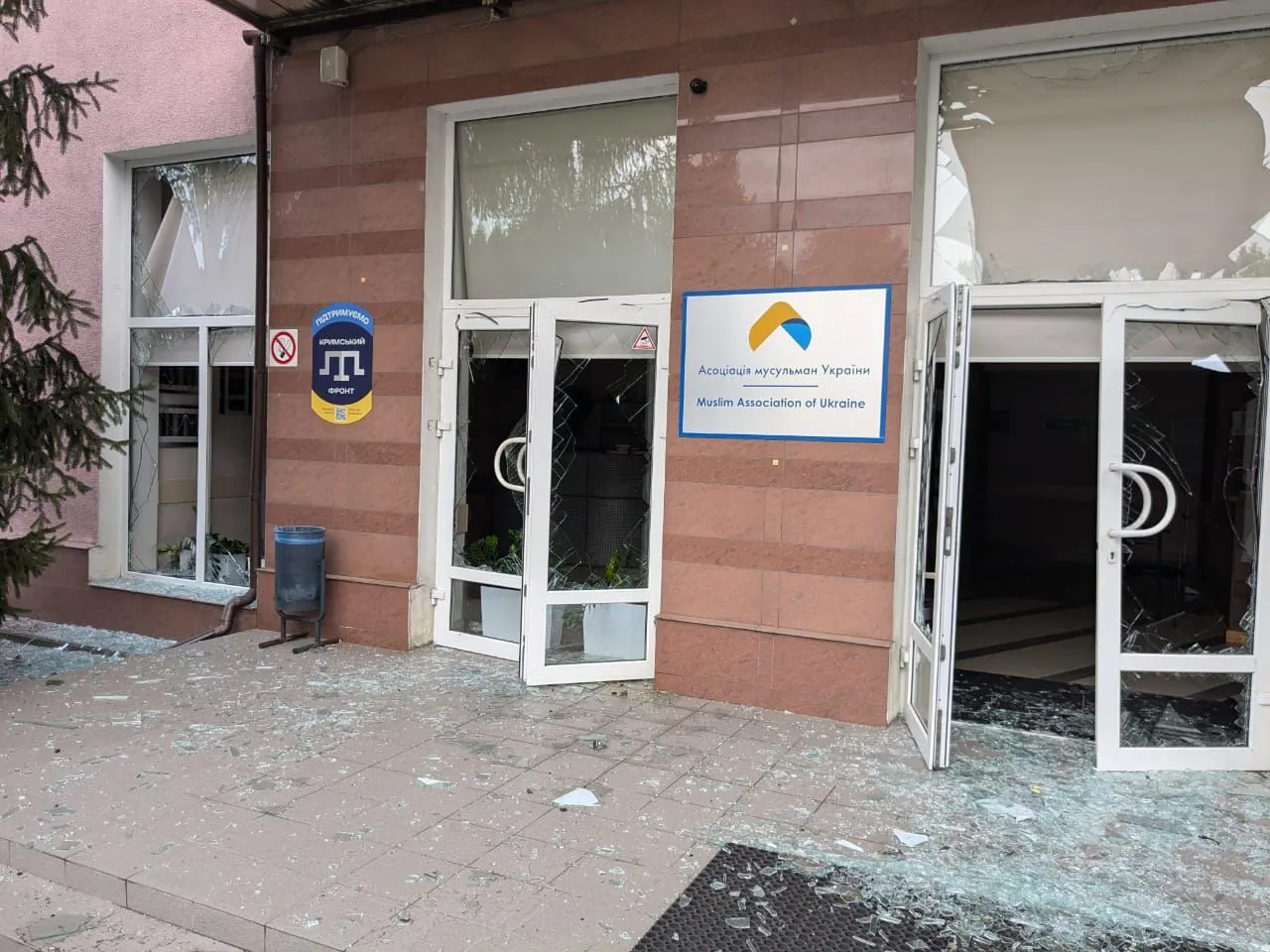 Пошкоджений будинок dqxikeidqxidqrant