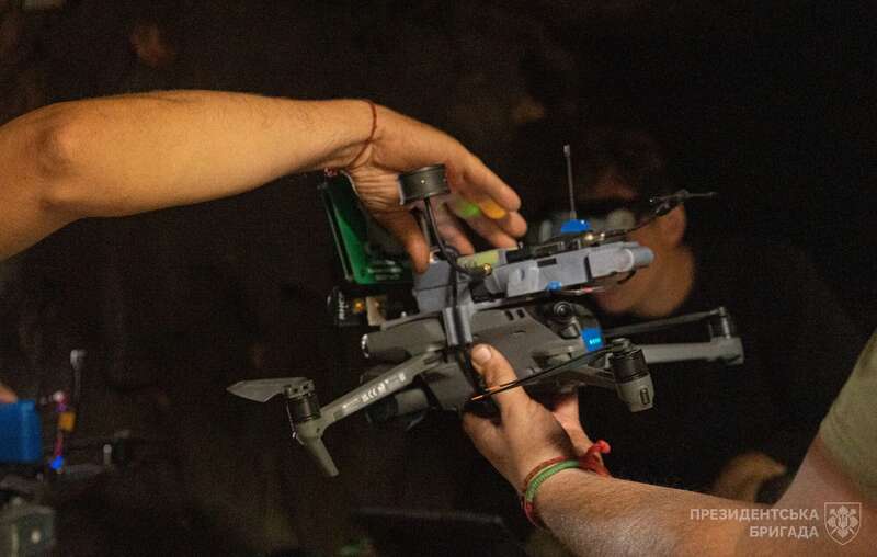 Дрон українських воїнів