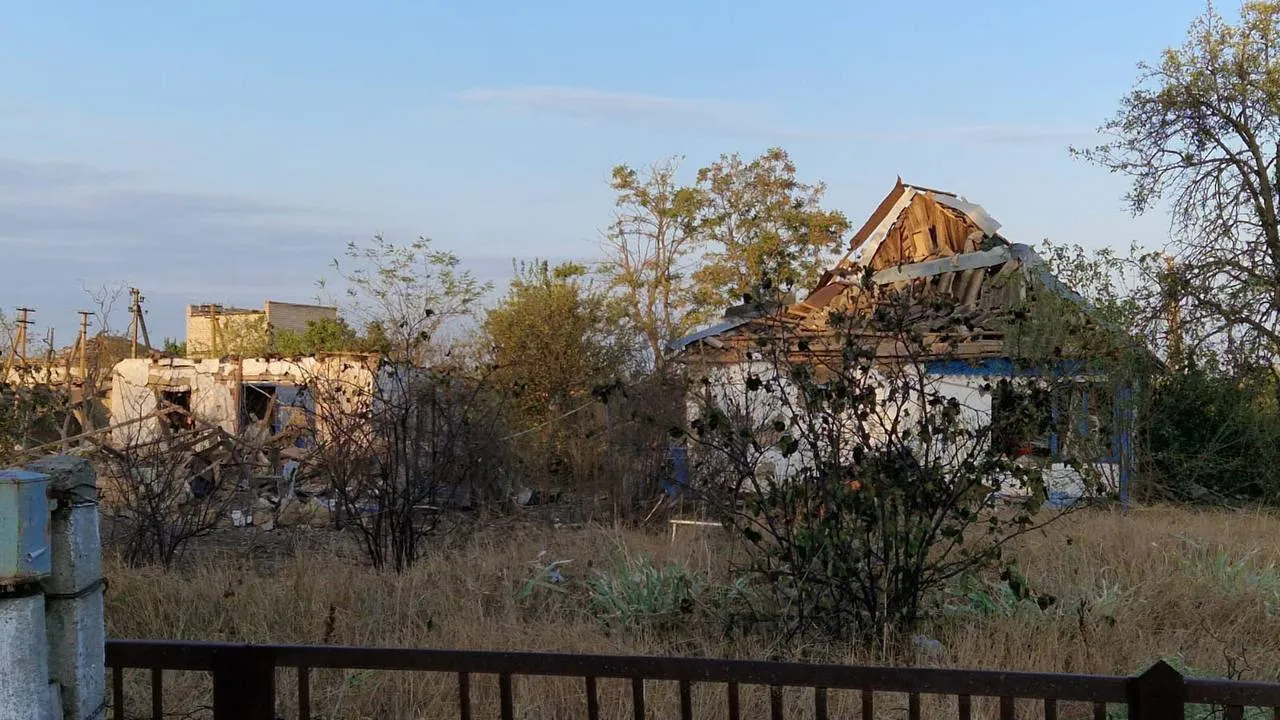 Російські окупанти вкрили вогнем селище на Херсонщині: жінка отримала вибухову травму dqxikeidqxidqrant