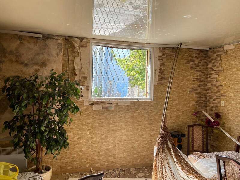 Ворог гатив по Нікопольщині: пошкоджені кафе, супермаркет, будинки, газогін і ЛЕП. Фото