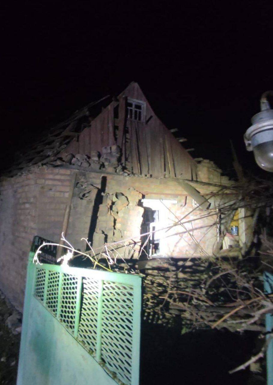 The occupiers struck Dnipropetrovsk region: houses damaged, woman injured. Photo dqxikeidqxidqrant