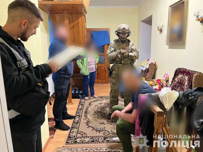 Нацполіція викрила масштабну мережу збуту наркотиків: у яких областях діяли злочинці. Відео
dqxikeidqxidqrant