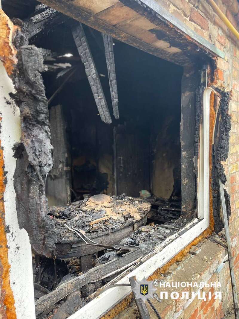 Через конфлікт підпалив житловий будинок та втік: під Києвом затримали підозрюваного. Фото