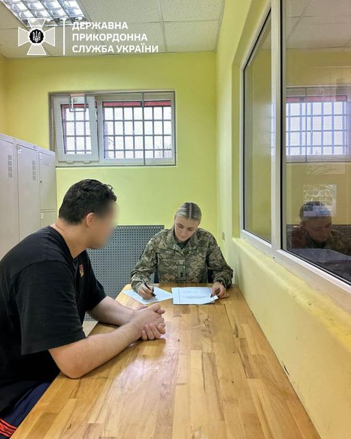 Намагався втекти до Словаччини: прикордонники врятували заблукалого в горах киянина dqxikeidqxidqrant