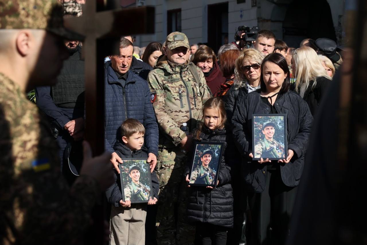 Загинув на Сіверському напрямку: у Львові попрощались із зятем Ірини Фаріон. Відео dqxikeidqxidqrant