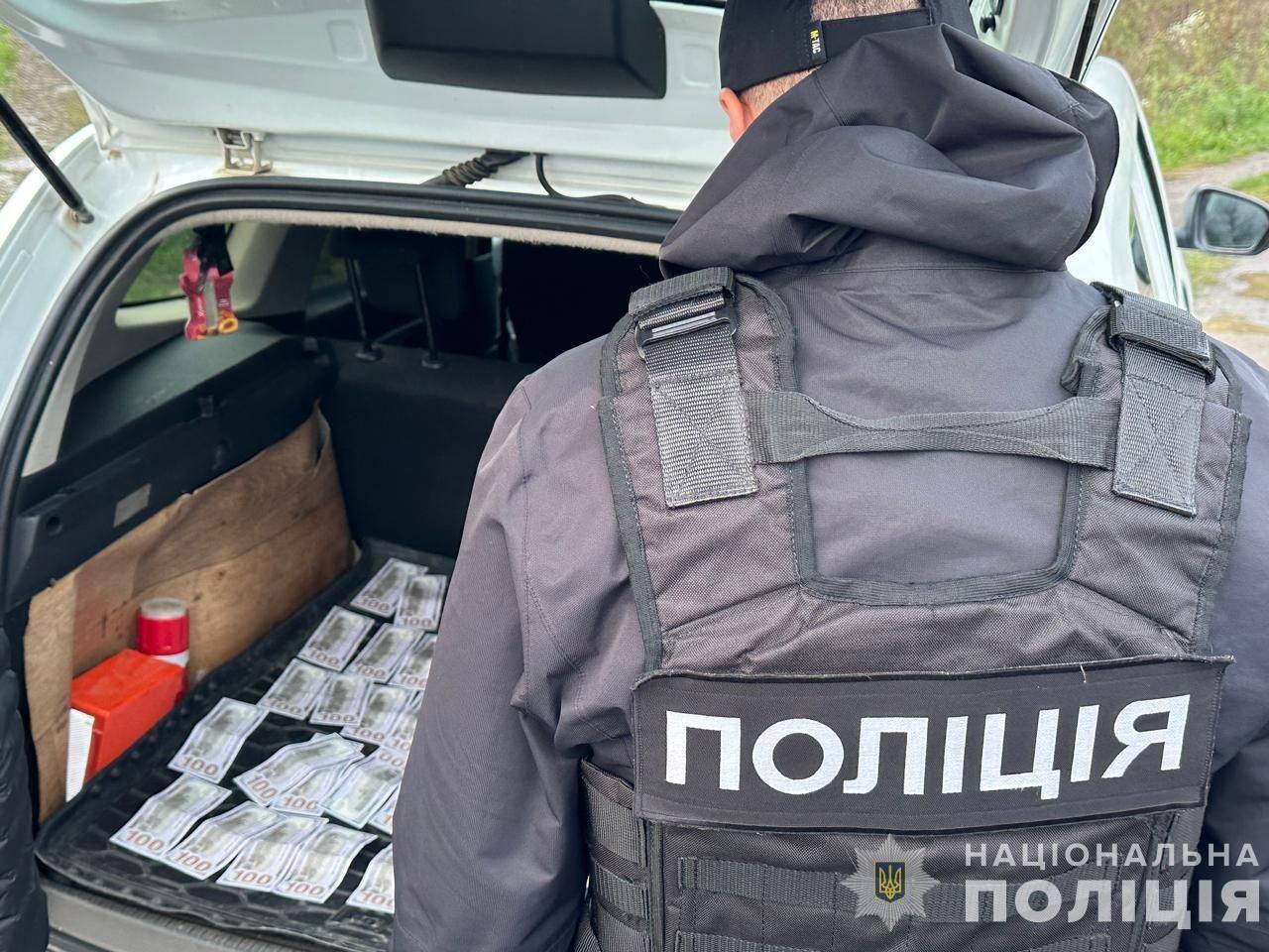 Брали по $6 тыс. за услуги: на Закарпатье ликвидировали еще один канал незаконной переправки уклонистов через границу. Фото