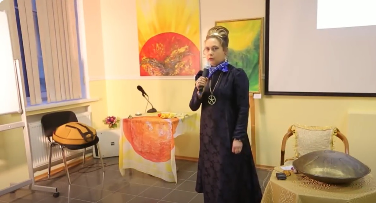 На відео, з якого зроблений стоп-кадр, Цвігун розповідає про те, що богиня Ісіда народилася на Донбасі, а поняття «Армагеддон» пов’язане з рікою Дон