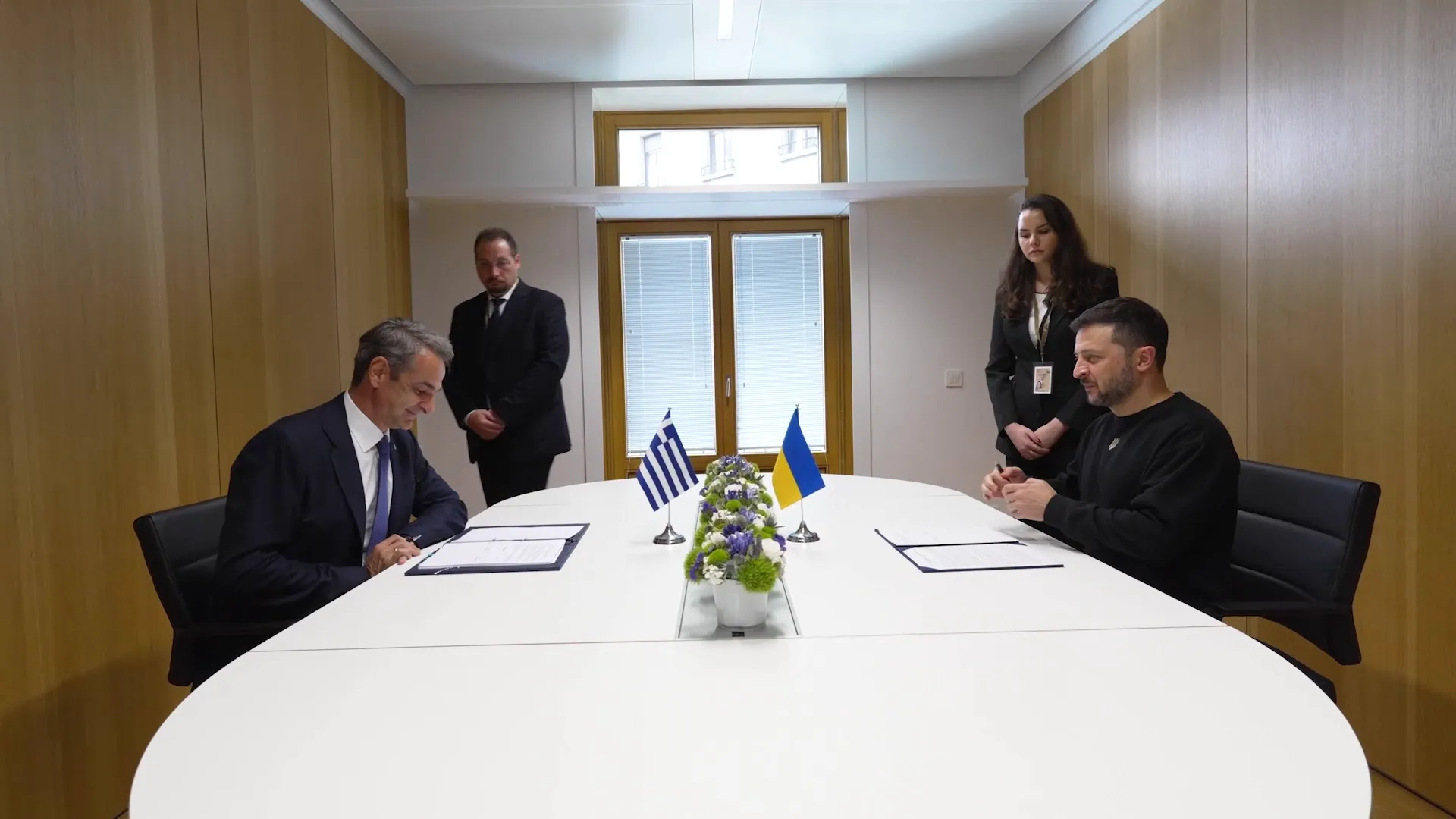 Греция предоставит ресурсы для ускорения подготовки украинских пилотов: Зеленский заявил о подписании важного соглашения