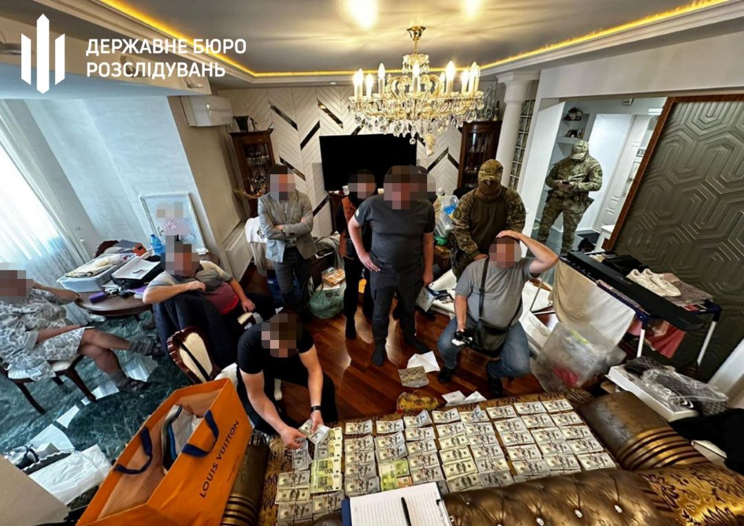 Обшуки у хмельницької очільниці МСЕК Тетяни Крупи. Фото ДБР dqxikeidqxiqdzant