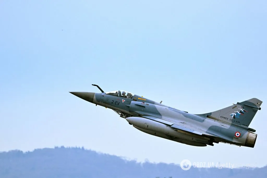 Глава МИД Франции в Киеве анонсировал передачу Украине самолетов Mirage 2000 dqxikeidqxidqeant