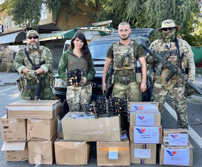 Валерія Петрусевич передає російським військовим партію дронів, вересень 2023 р. Фото: соцмережі dqxikeidqxidqrant