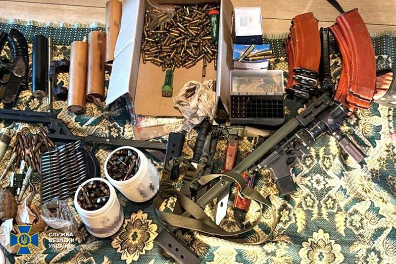 Намагалися продати російські