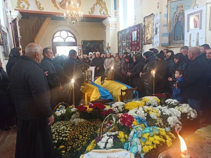 Віддали життя за Україну: на Львівщині попрощалися з братами, які загинули на фронті в один день. Фото