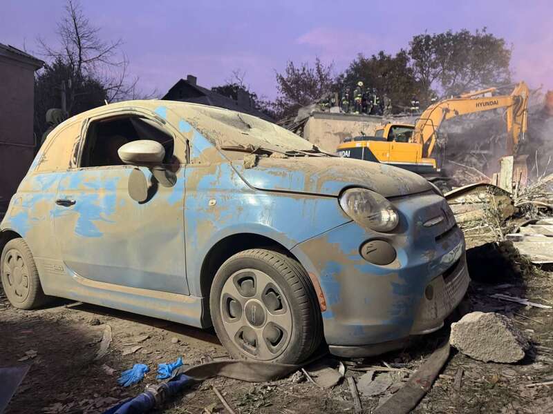 Dnipro reports on the consequences of the nighttime missile attack on the city: photos, video dqxikeidqxidqrant