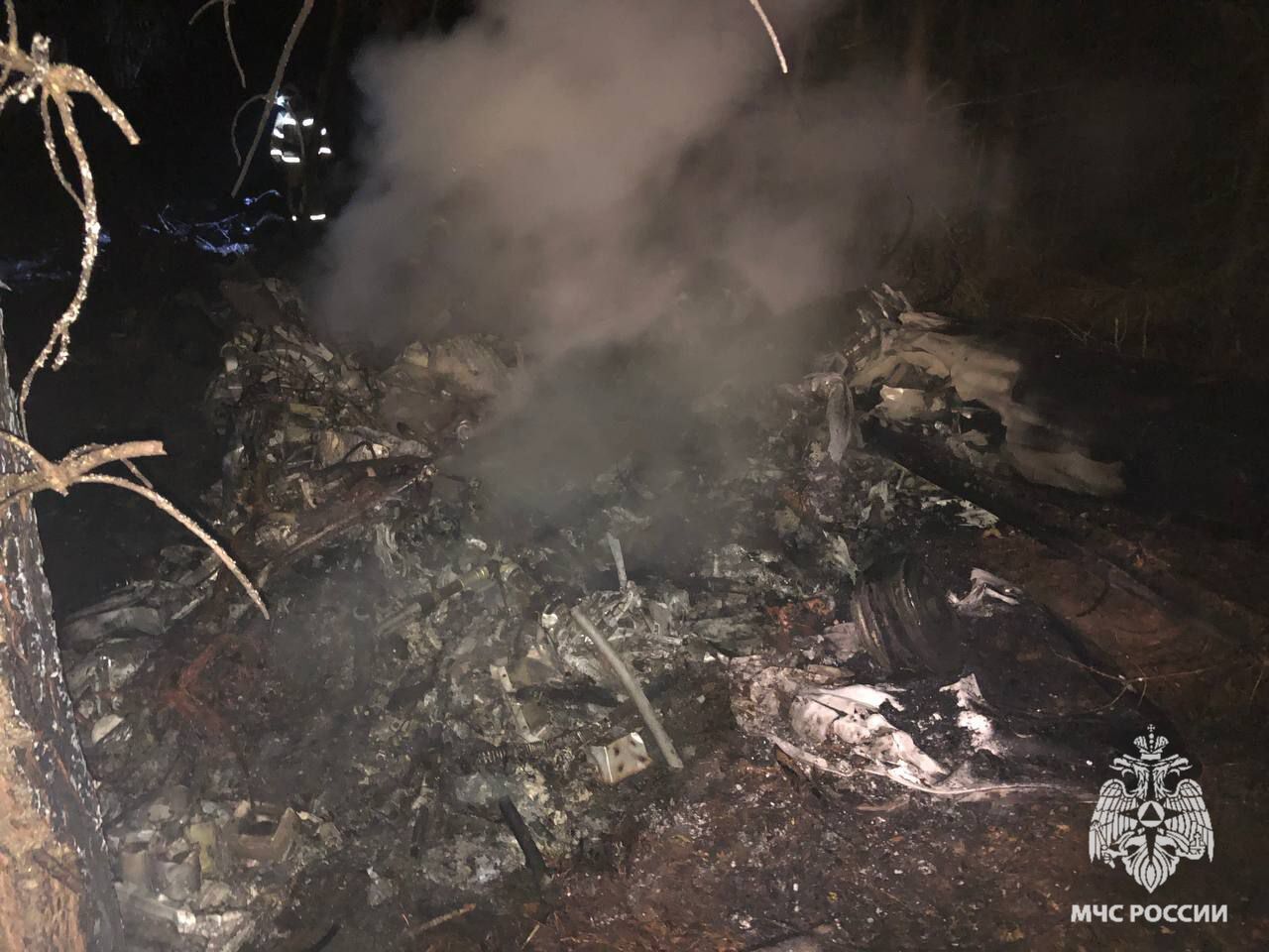 У Кіровській області РФ розбився медичний вертоліт Мі-2: весь екіпаж загинув. Фото
