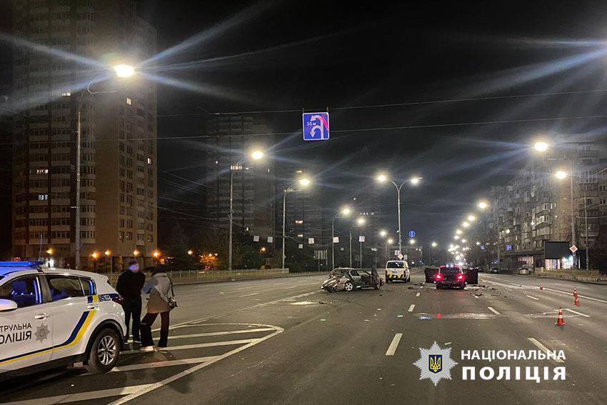 В центре Киева пьяный водитель BMW устроил ДТП с потерпевшим. Подробности и фото dqxikeidqxidqrant