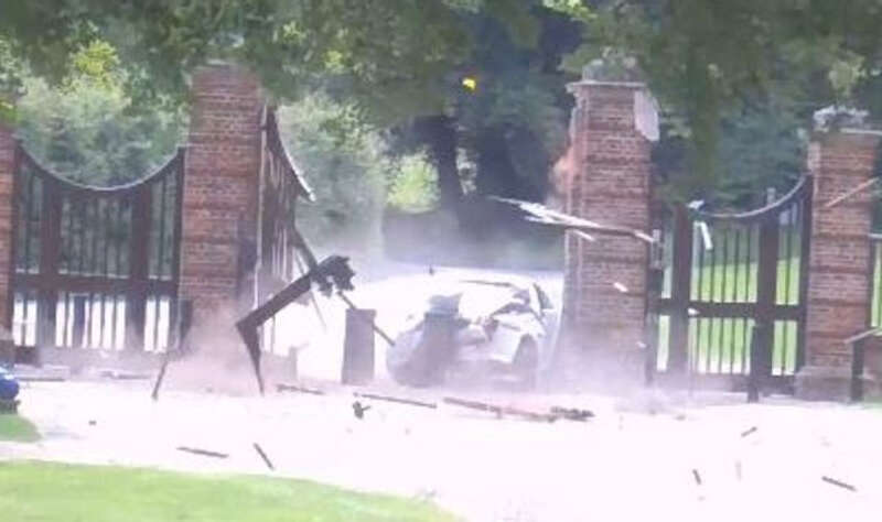 п’яний водій, резиденція прем’єр-міністра, автопригода в британії dqxikeidqxidqrant