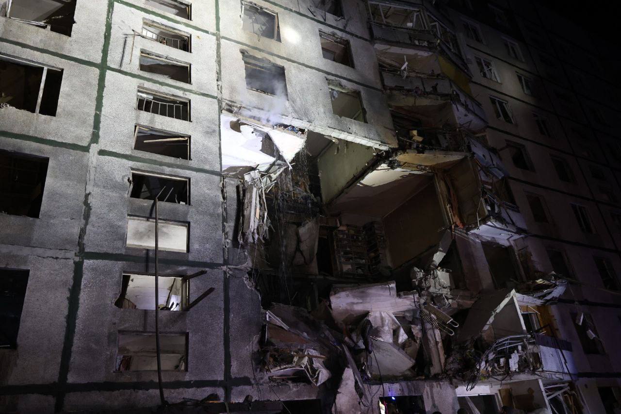 Мешкав разом з бабусею та дідусем: рятувальники знайшли тіло 15-річного хлопця, якого РФ вбила ударом по Харкову