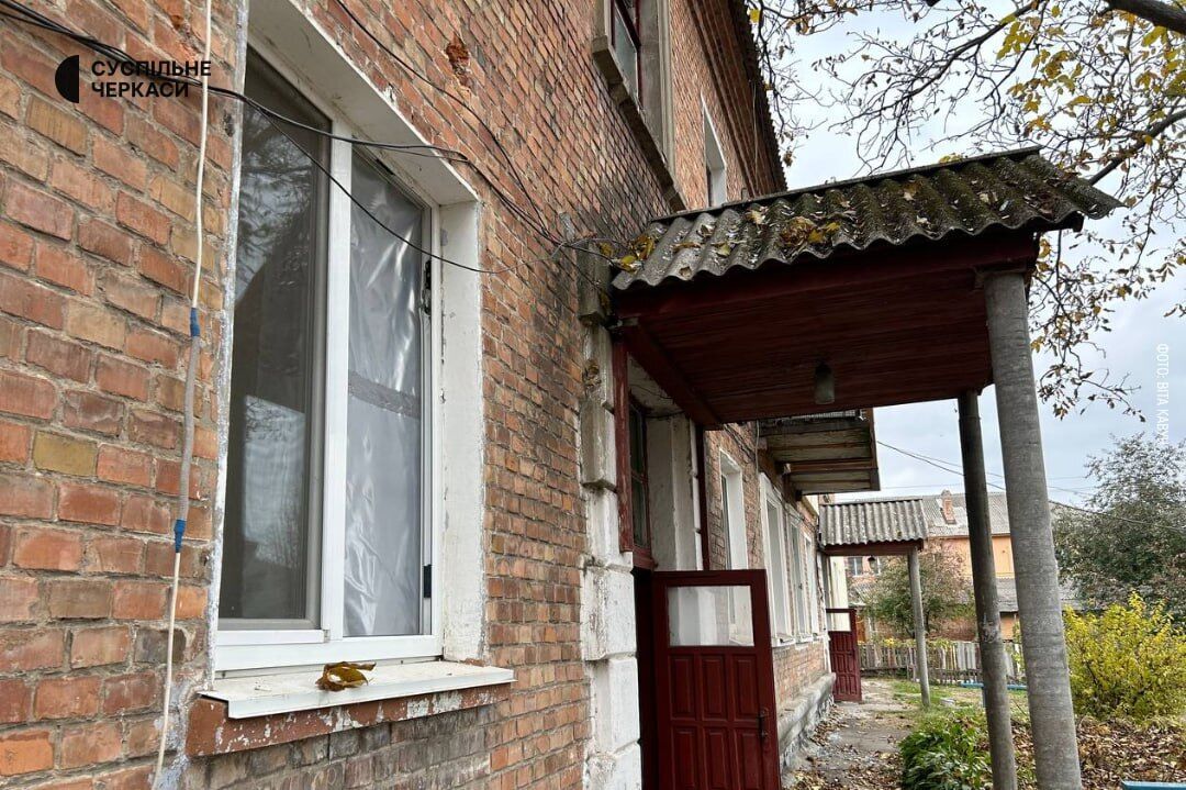 Окупанти били дронами: на Черкащині та Київщині внаслідок ворожої атаки пошкоджено будинки і підприємство. Фото